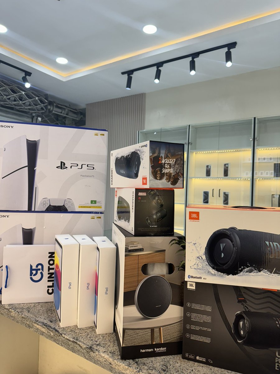 CLINTON TECH STORE tweet media