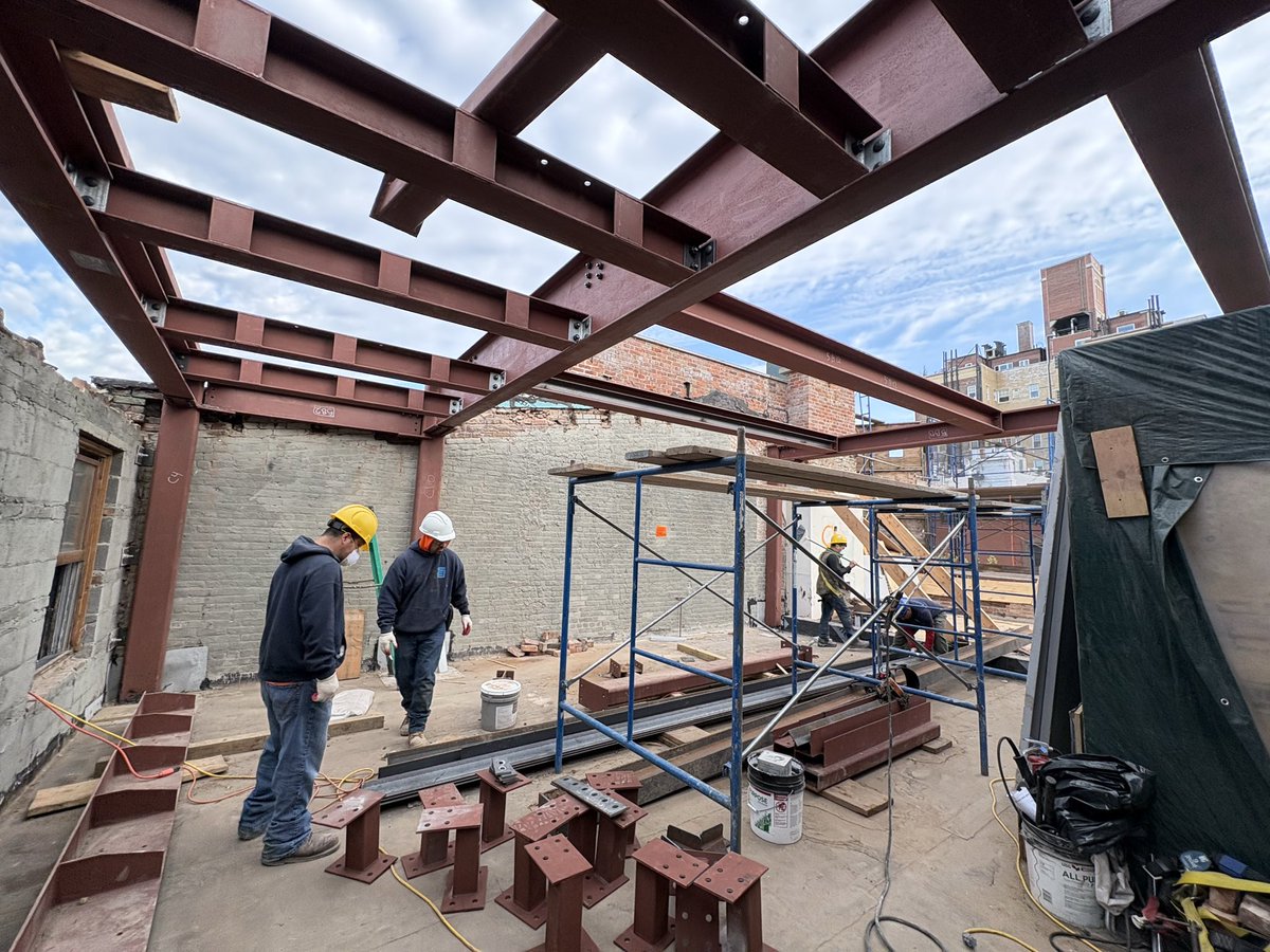 Manhattan_CM's tweet photo. Steel, spray fireproofing, rear yard excavation, MEP subs mobilize next week https://t.co/9eLlDBUK5q
