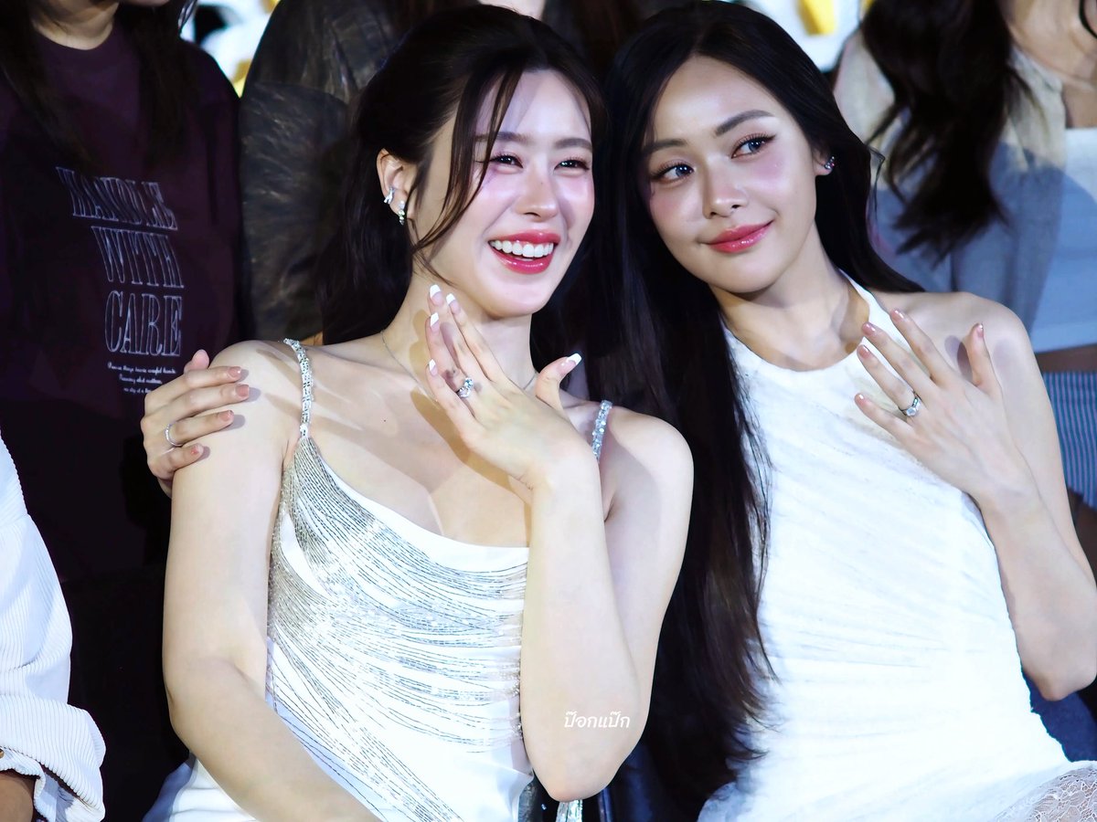 ป๊อกแป๊ก24 เมษาลางานไปดูFulfill🤓 tweet media