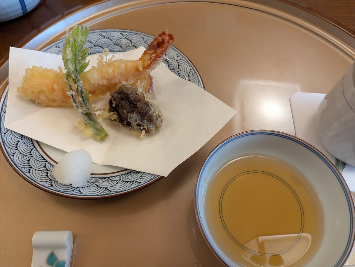 シュークリーム tweet media