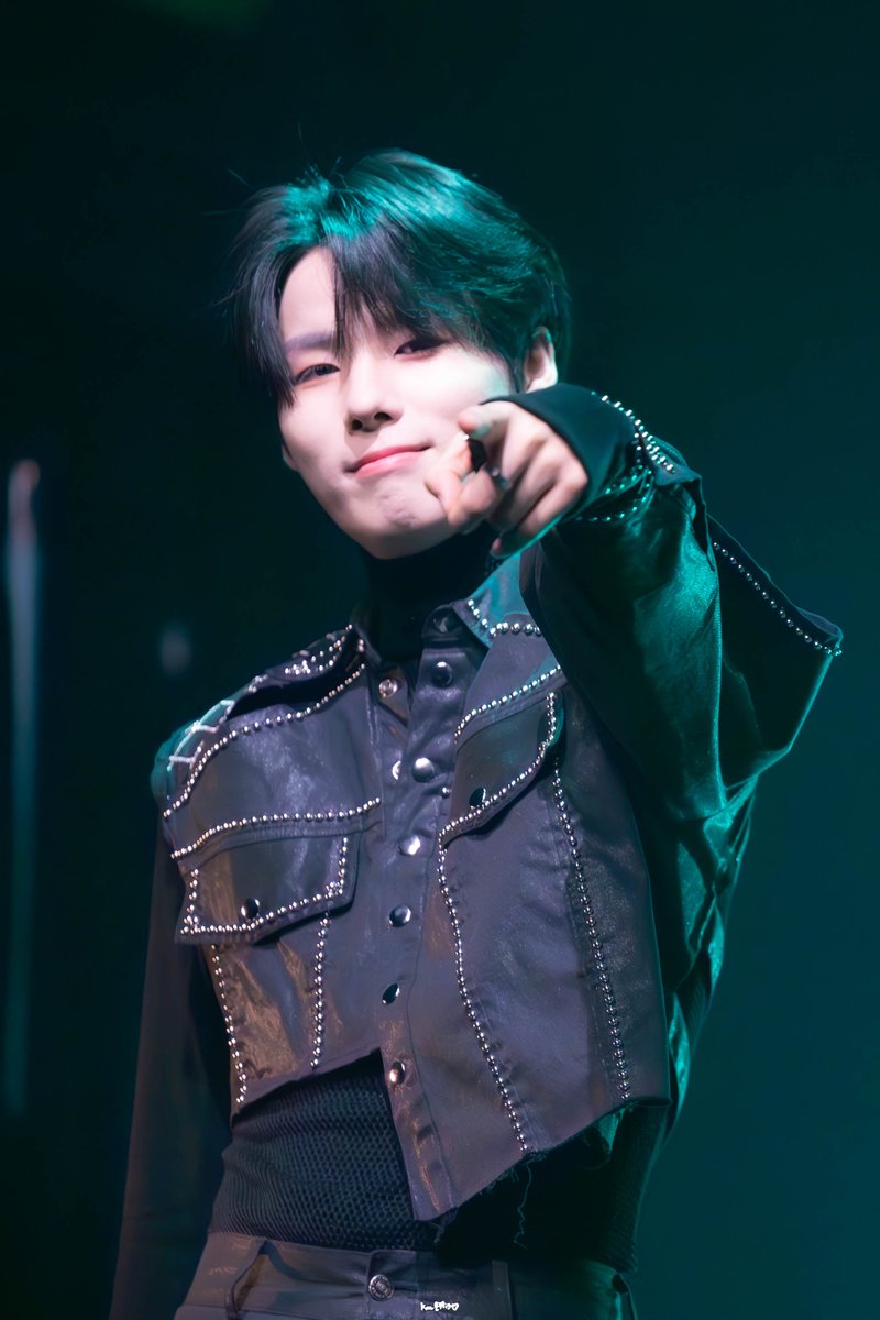 ブロ㋡コリー tweet media