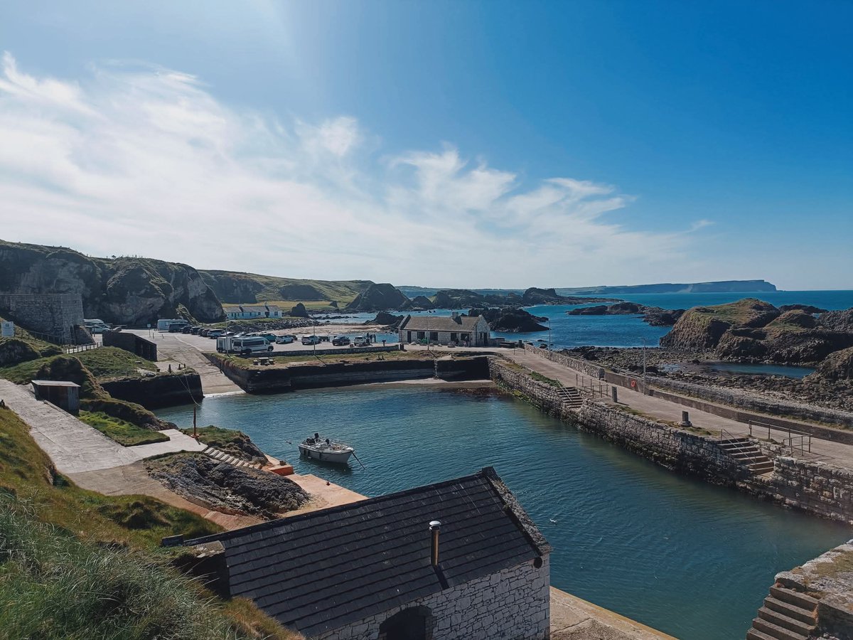ThisIsIreland3's tweet image. Peaceful &amp;amp; beautiful scenes at Ballintoy Harbour 🏞️🌊

📍County Antrim - Éire 🇮🇪

📸 Bill Erdis

#Antrim #Ireland #Peace #BallintoyHarbour