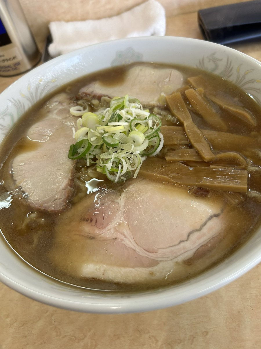 夕方のアポが直前キャンセルで飛んだので
近所の青鬼のラーメン食って帰ります