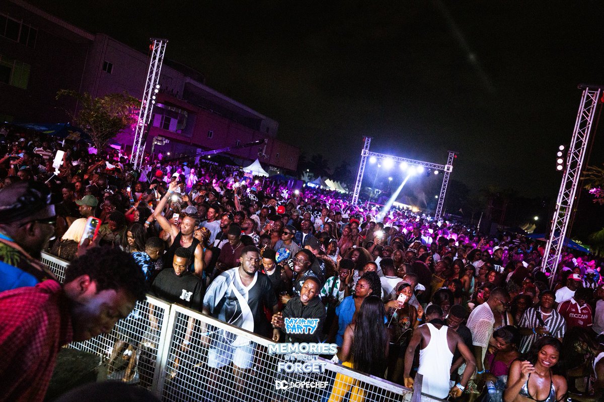 dayornotparty's tweet photo. Mood when you know #DayOrNotSekí is about to be announced 😁👀🙏🏿⌛️💙🤍🫶🏿☀️

#dayornotseki #dayparties #dayornot https://t.co/W2vIpPdDXG