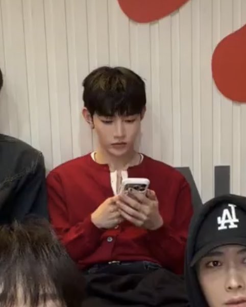 아니지...?
