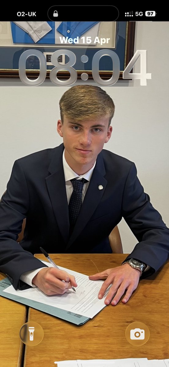 KIDDA001's tweet photo. Happy 18th birthday, big man https://t.co/kCGJBNZdVI