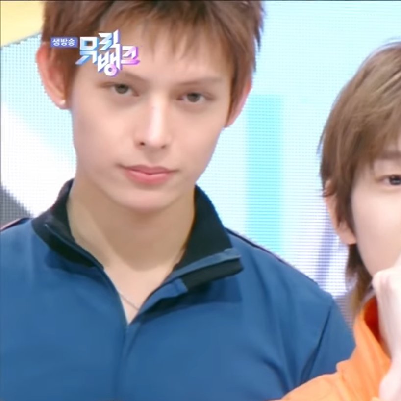 dailyjames tweet media