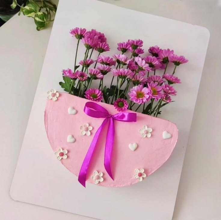 Addawu_Dede's tweet photo. Turning your sugar cravings into edible art. 🖌️
🎂 Custom designs made with love and the finest ingredients.
​DM or Call: 0256391056 #CustomCakes #CakeArt #BakersLife https://t.co/D2jKcBkNPX