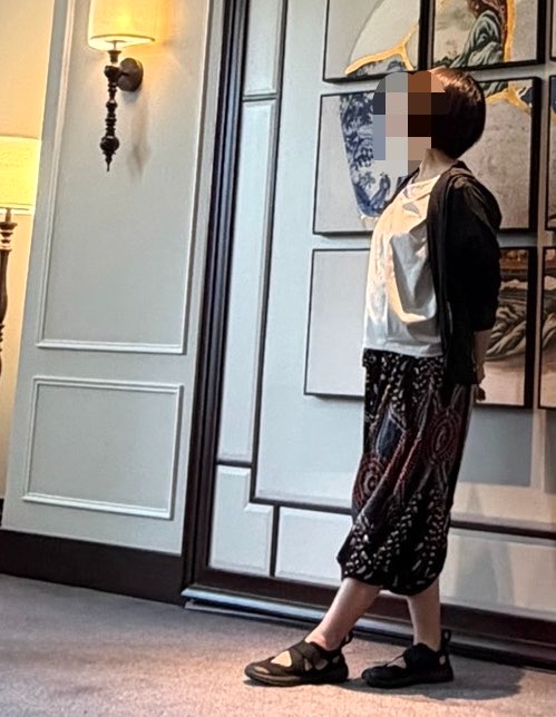 今回も早速、アジア旅三種の神器が大活躍✨

①涼しくて動きやすいアリババパンツ
②歩きやすくて疲れにくい無印のサンダルスニーカー
③シーブリーズのUVパーカー

とはいえ、前回のような真夏に比べたら涼しくて快適！湿度はちょっと高めだけど。