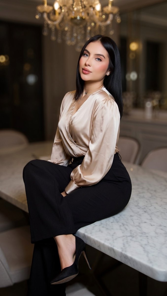 Eva Innocense tweet media