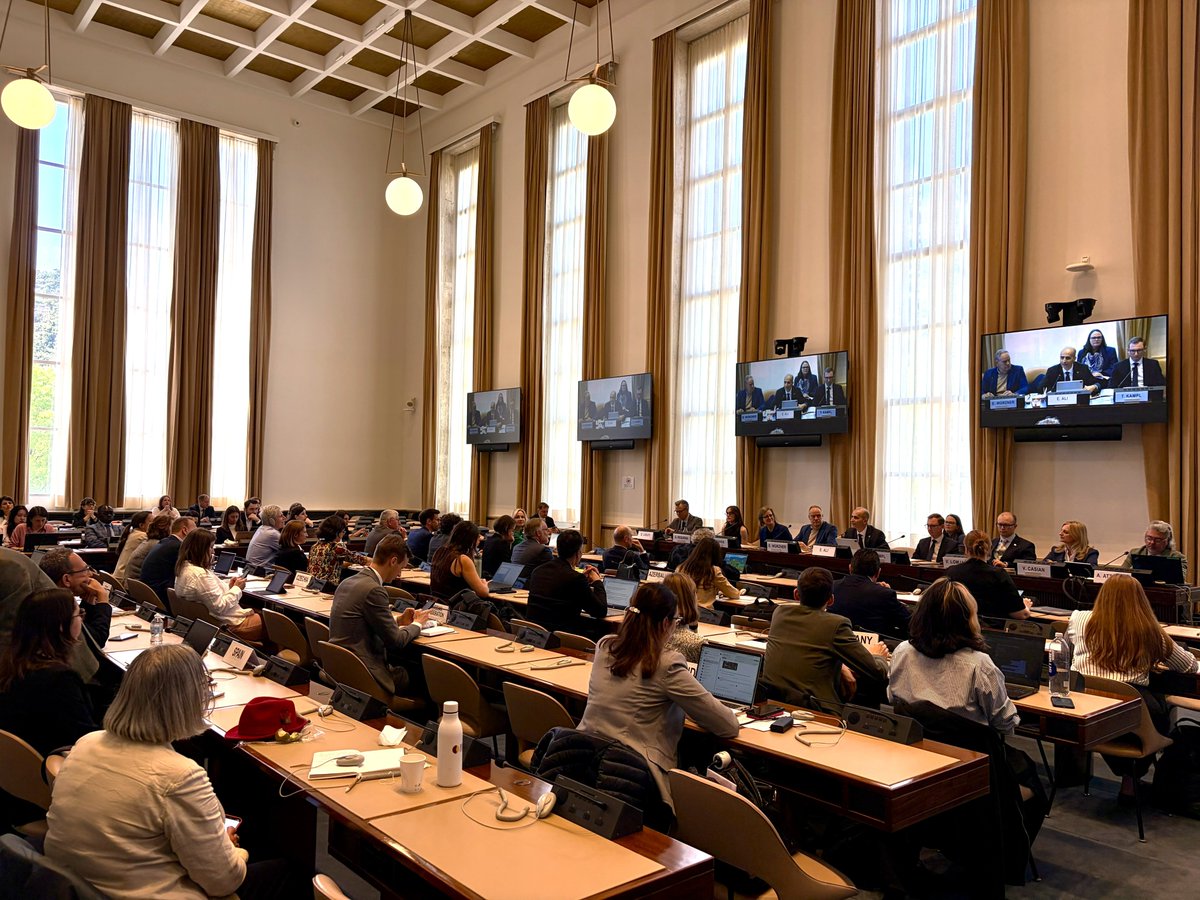 unececities's tweet image. 🌍At #RFSD, the #SDG11 Round Table highlighted a critical moment: with 2030 approaching, cities face rising pressures - from climate change to economic and geopolitical instability.

📍The path forward: align planning, financing &amp;amp; policy to scale lasting impact.

#LocalAction