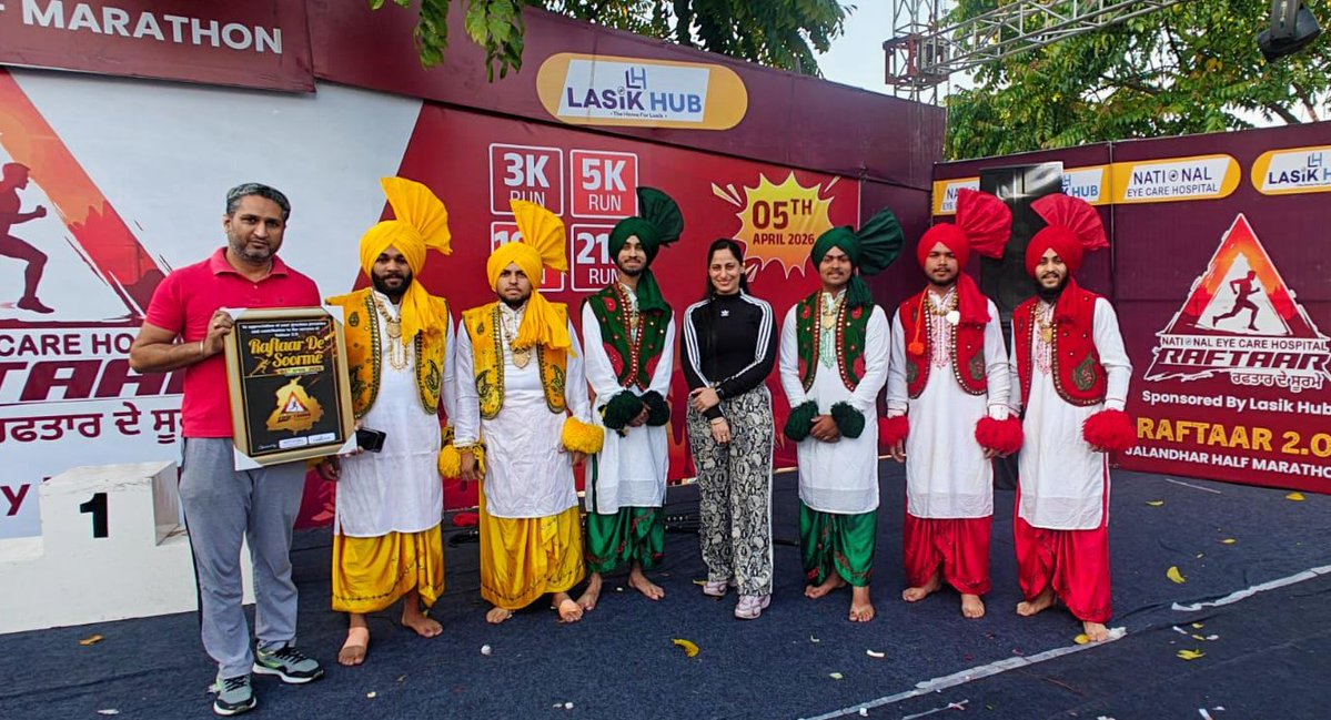 dcj_official's tweet image. 🕺 Pure Energy! #DoabaCollegeJalandhar Bhangra Team wowed the crowd at #Raftaar2 Half-Marathon.  #Bhangra #Jalandhar #CulturalPride