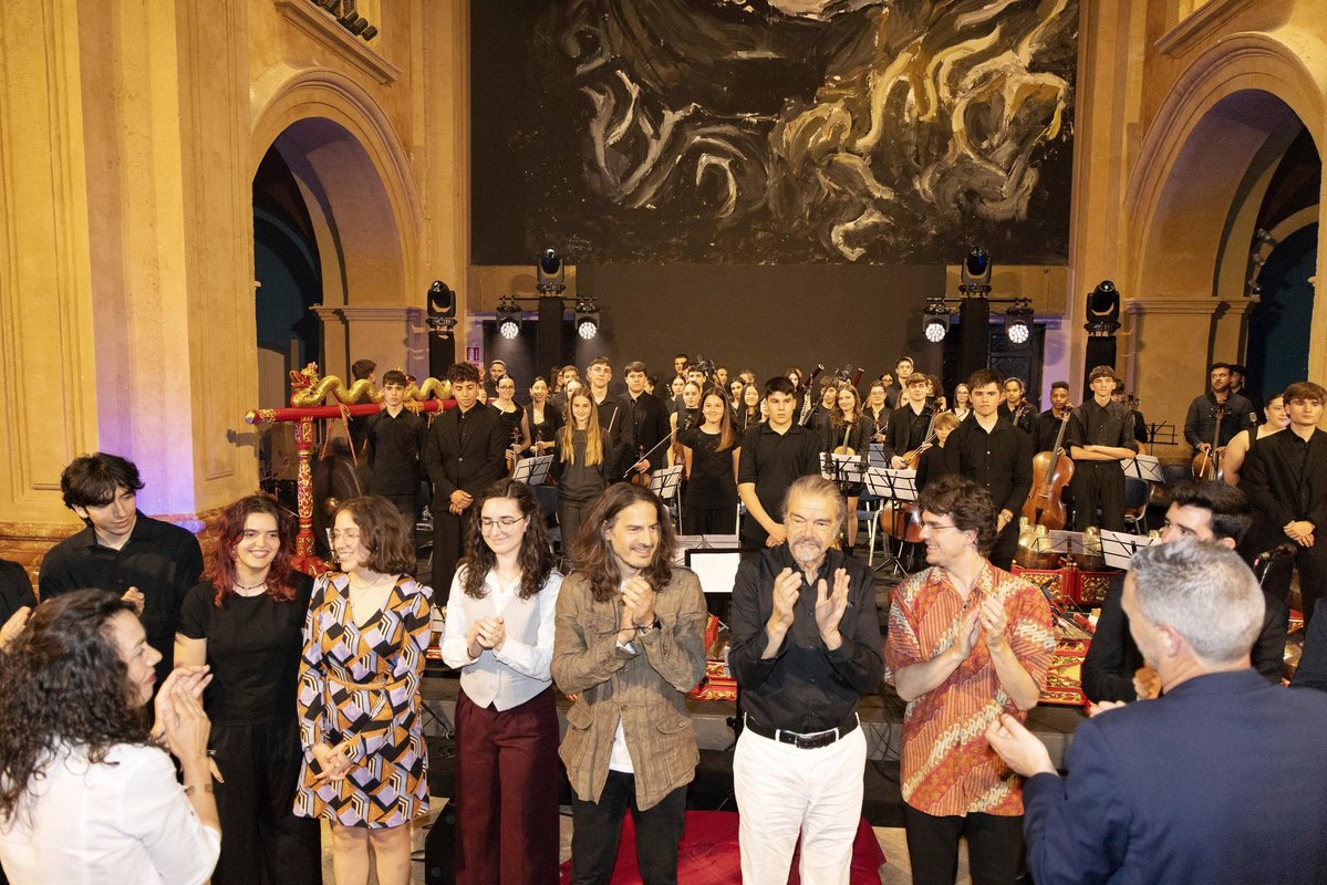 AytodeCaravaca's tweet image. Un concierto excepcional para un aniversario especial 🇮🇩
 
Los conservatorios de #Murcia y #Caravaca han abierto la programación del 20º aniversario del Museo de la Música – Fundación Blanco Fadol, con un concierto con obras compuestas para orquesta gamelán de #Indonesia.