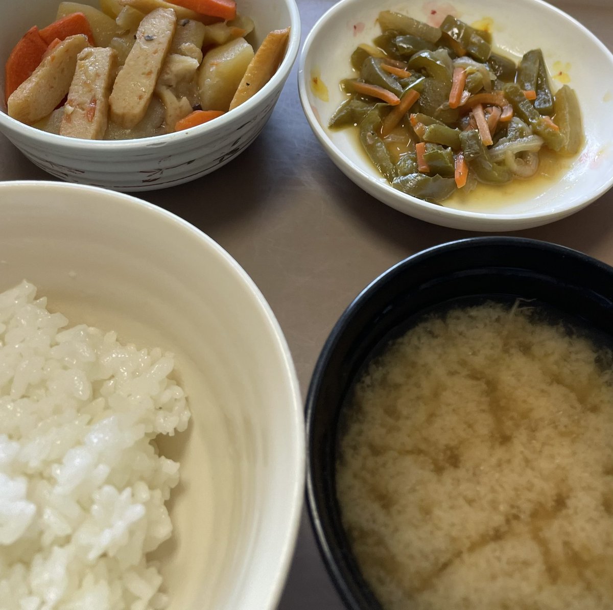 ハナビラ tweet media