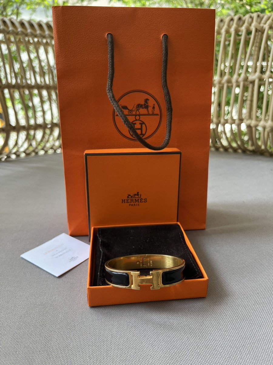 youdontxknowme's tweet image. กำไล clic h size pm สีดำ Y.19✨

สภาพใช้งาน ภาพรวมยังโอเค ตัวล็อคแน่น ใช้งานได้ปกติ

อปก : บุ๊ค,ถุงผ้า,กล่อง,ถุงกระดาษ

Price: 11,900 🍅
(shop 31k) รับผ่อนค่ะ

#hermes #กำไลhermes #ส่งต่อแบรนด์เนมมือสอง #แบรนด์เนมมือสอง #ส่งต่อแบรนด์เนม