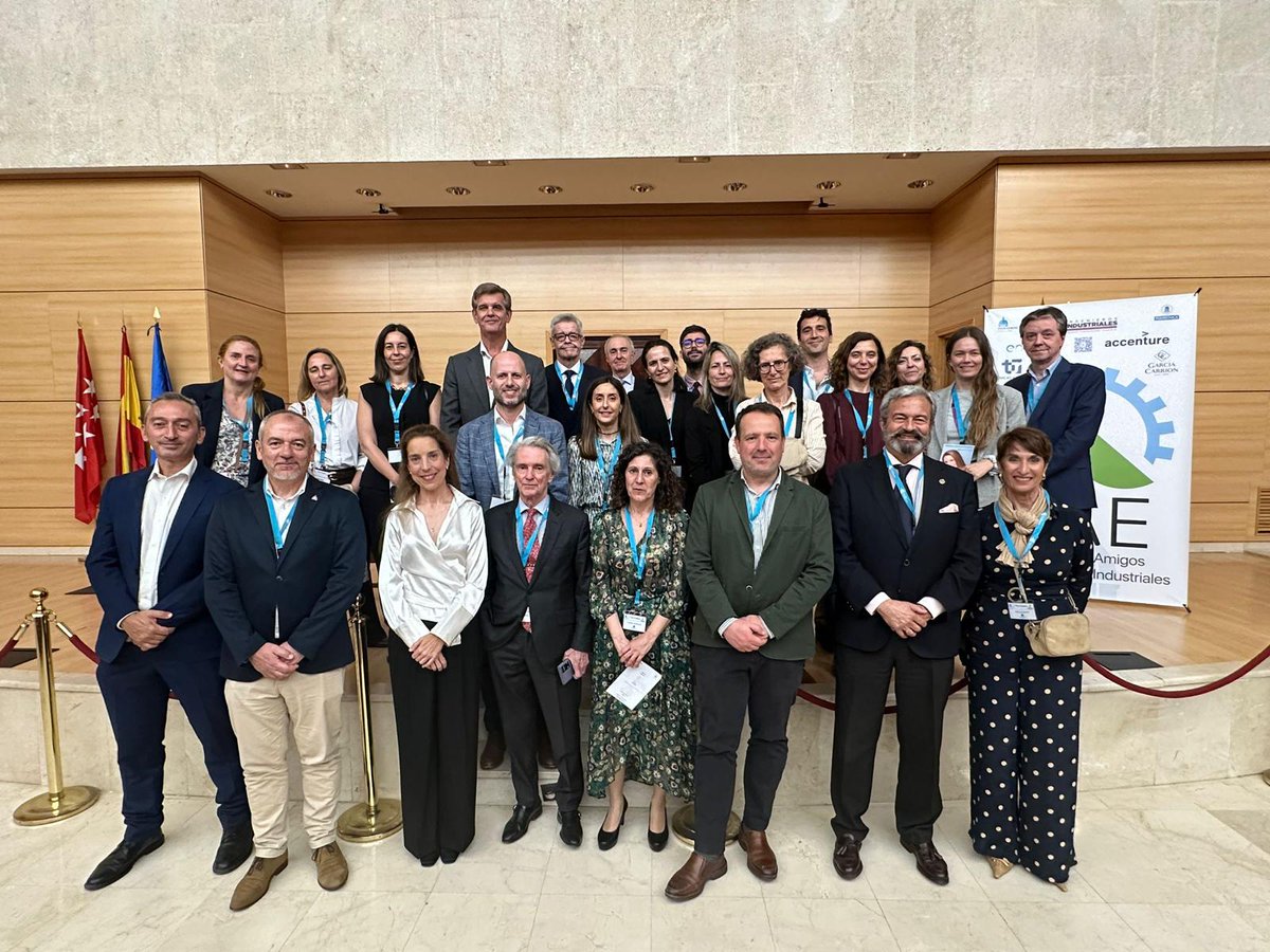 industrialesupm's tweet image. La ETSII UPM celebra el I Foro de Empresas 
Un espacio para conectar universidad y empresa y debatir sobre retos clave:
⚡ Energía
🌱 Eficiencia
👩‍💻 Talento
🎹 Concierto inaugural de Miriam Gómez Morán
Impulsando el futuro de la industria 
#ETSIIUPM #Networking #Ingeniería