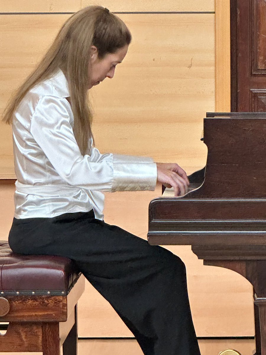 industrialesupm's tweet image. La ETSII UPM celebra el I Foro de Empresas 
Un espacio para conectar universidad y empresa y debatir sobre retos clave:
⚡ Energía
🌱 Eficiencia
👩‍💻 Talento
🎹 Concierto inaugural de Miriam Gómez Morán
Impulsando el futuro de la industria 
#ETSIIUPM #Networking #Ingeniería