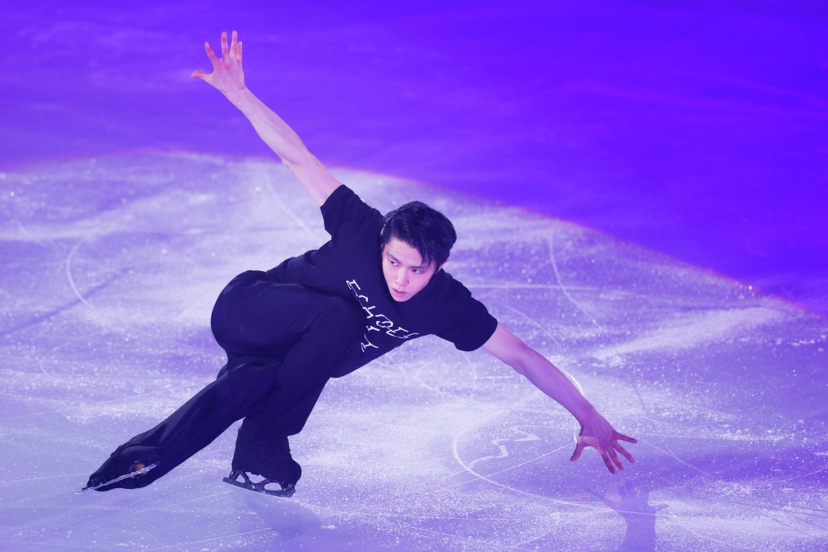 tvasahi_cs's tweet image. 【ch2】

📢いよいよ明日OA

❄️#羽生結弦 Echoes of Life 
～全プログラム＆舞台裏SP～❄️

🗓️25(土)よる7時〜
📺テレ朝チャンネル２

厳選されたプログラムに加え
貴重な舞台裏をたっぷりと✨ 

🔽詳細はこちら
tv-asahi.co.jp/ch/contents/sp…

#Echoes #YuzuruHanyu @echoesoflife_jp