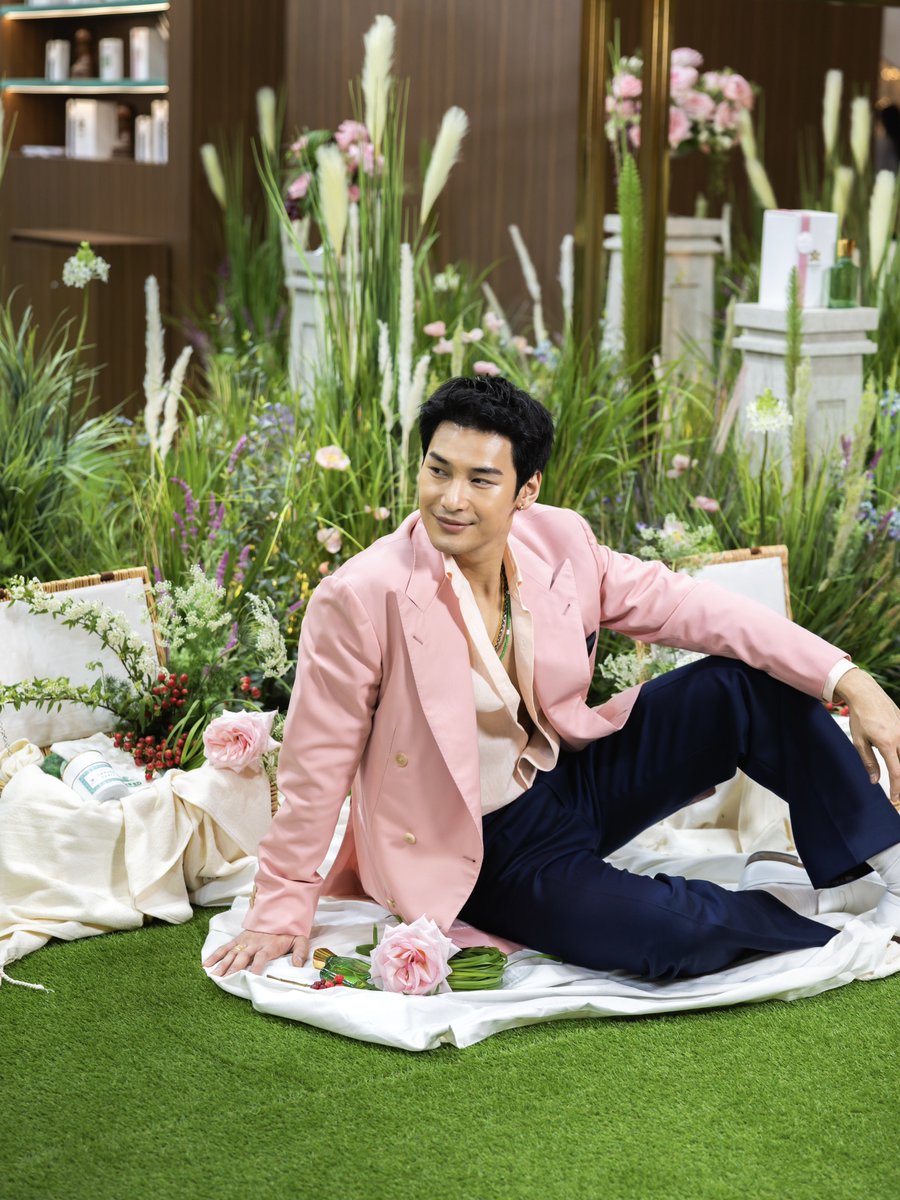 SiamParagon tweet media