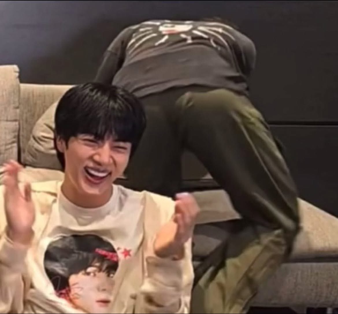 sunni ✦ tweet media