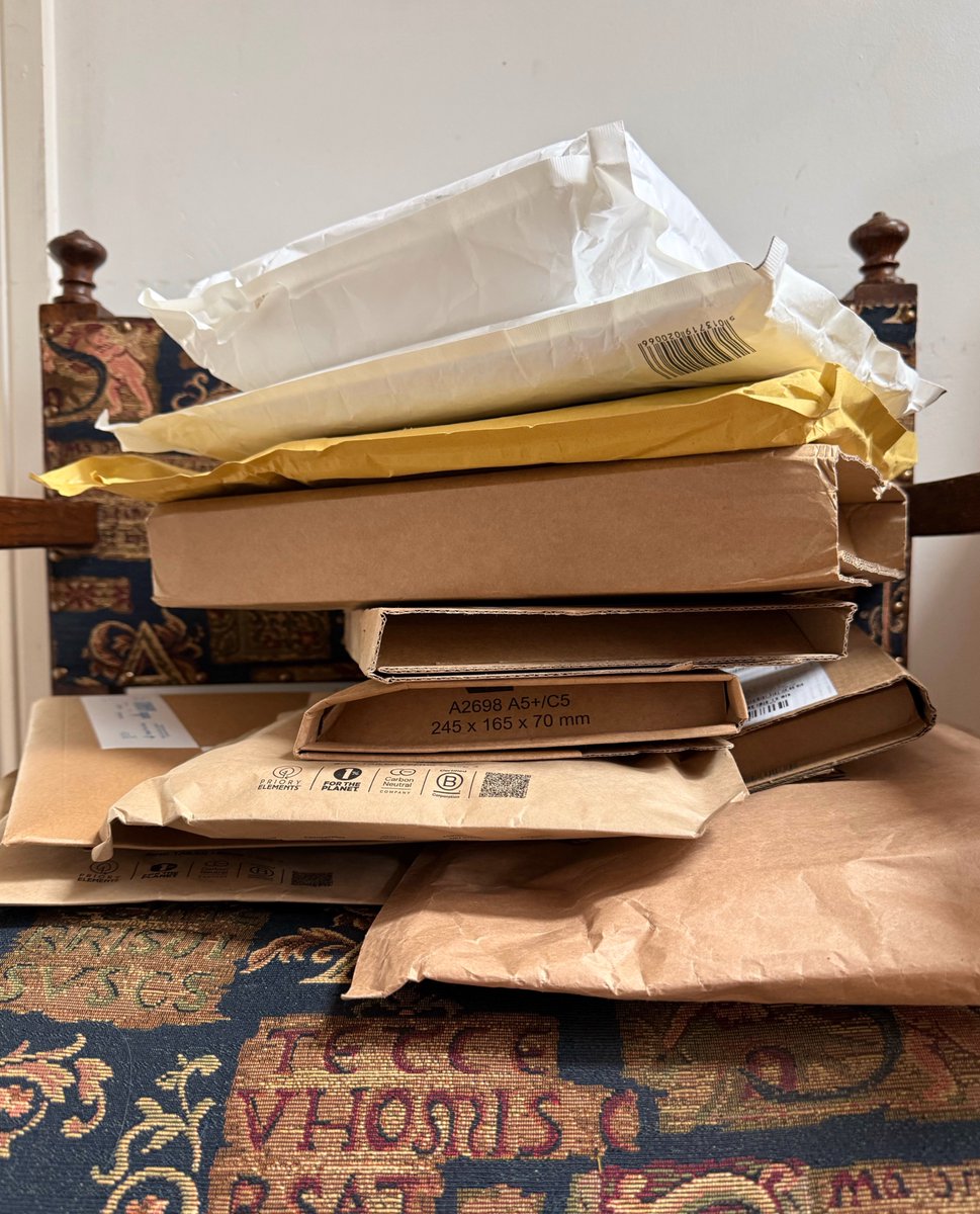 TripFiction's tweet image. A spot of #bookpost to end the week

Anything catch your eye?