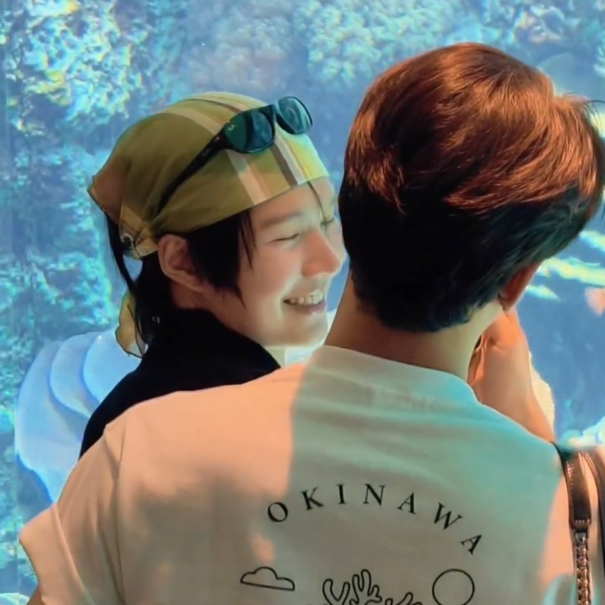 โอ้ยยยยยยบิบี๋โคตรสวยยยยย ขนาดโพกหัวพี่อู้ดเป็นต่อก็ยังเป็นพี่อู้ดที่สวยที่สุดค้าบพี่น้องค้าบบบบบบบบบบบบบ