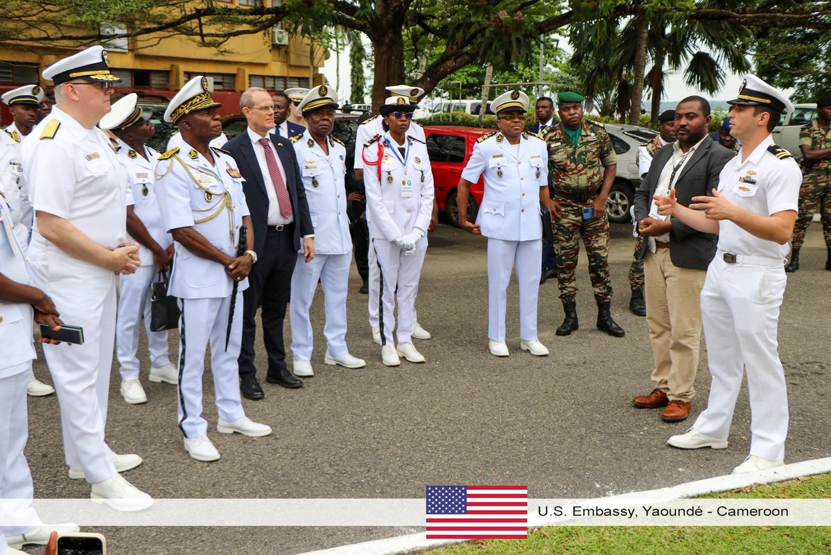 TheCameroonianZ's tweet image. Le #Cameroon a officiellement lancé « #Obangame Express 2026 » - le plus grand exercice multinational de sécurité maritime en Afrique de l'Ouest et en Afrique centrale, parrainé par le Commandement des États-Unis pour l'Afrique (AFRICOM).

© : @USEmbYaounde #Douala