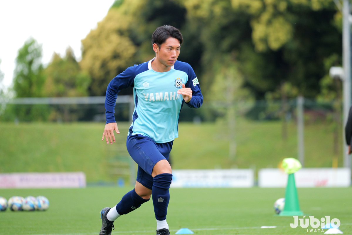 Jubiloiwata_YFC's tweet image. 📸 | 𝗧𝗥𝗔𝗜𝗡𝗜𝗡𝗚

🔜 明治安田J2･J3百年構想リーグ 第12節
🆚 FC岐阜
📆 4/25(土)13:00
🏟 ヤマハスタジアム

#ジュビロ磐田 #jubilo