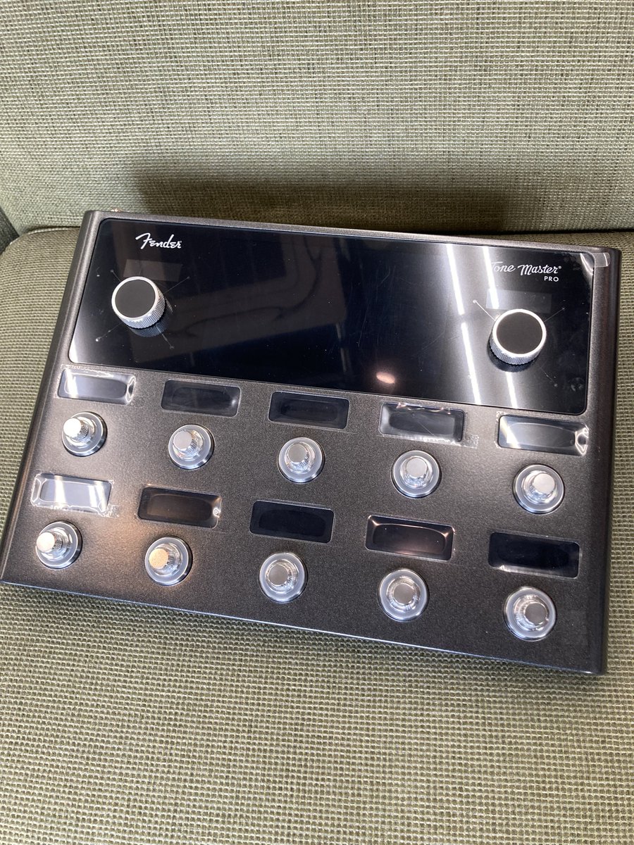 apollonmusic's tweet photo. Fender TONE MASTER PROが入荷
別売りのギグケース、
品切れが続いているMission Engineering SP1-TMP
も付属します。
これでライブ、スタジオのサウンドメイクが完結!
#Fender #ToneMasterPro https://t.co/4m0qQOk0Mf