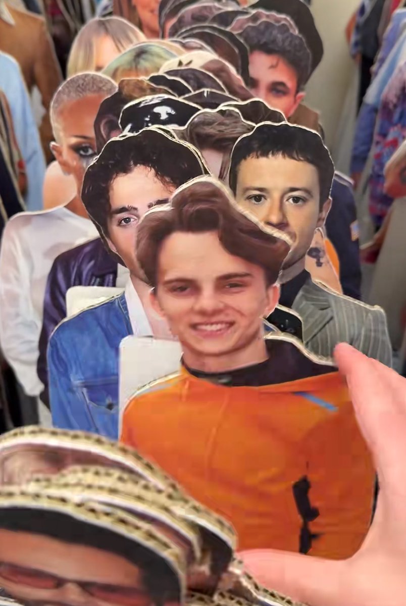 diana ¹ 🐻 got hacked tweet media