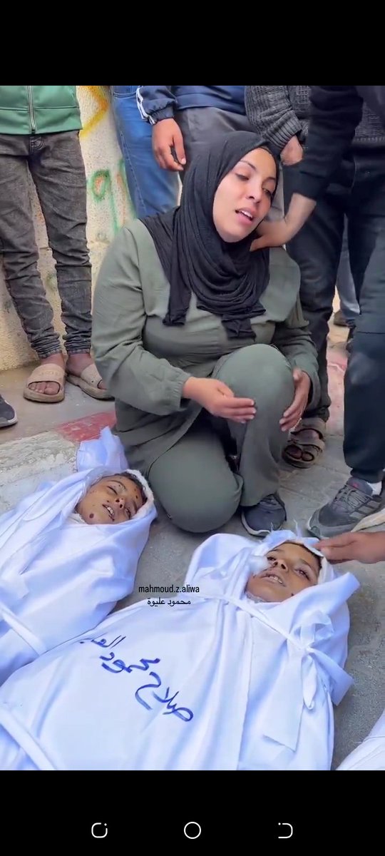 AbbasidQueen62's tweet image. The whiteness of their shrouds is a dark stain on the conscience of the world.💔

بياضُ أكفانِهم.. وصمةُ عارٍ سوداءُ على ضميرِ 
العالم.
#Gaza #Palestine #Humanity #StandWithPalestine 👇