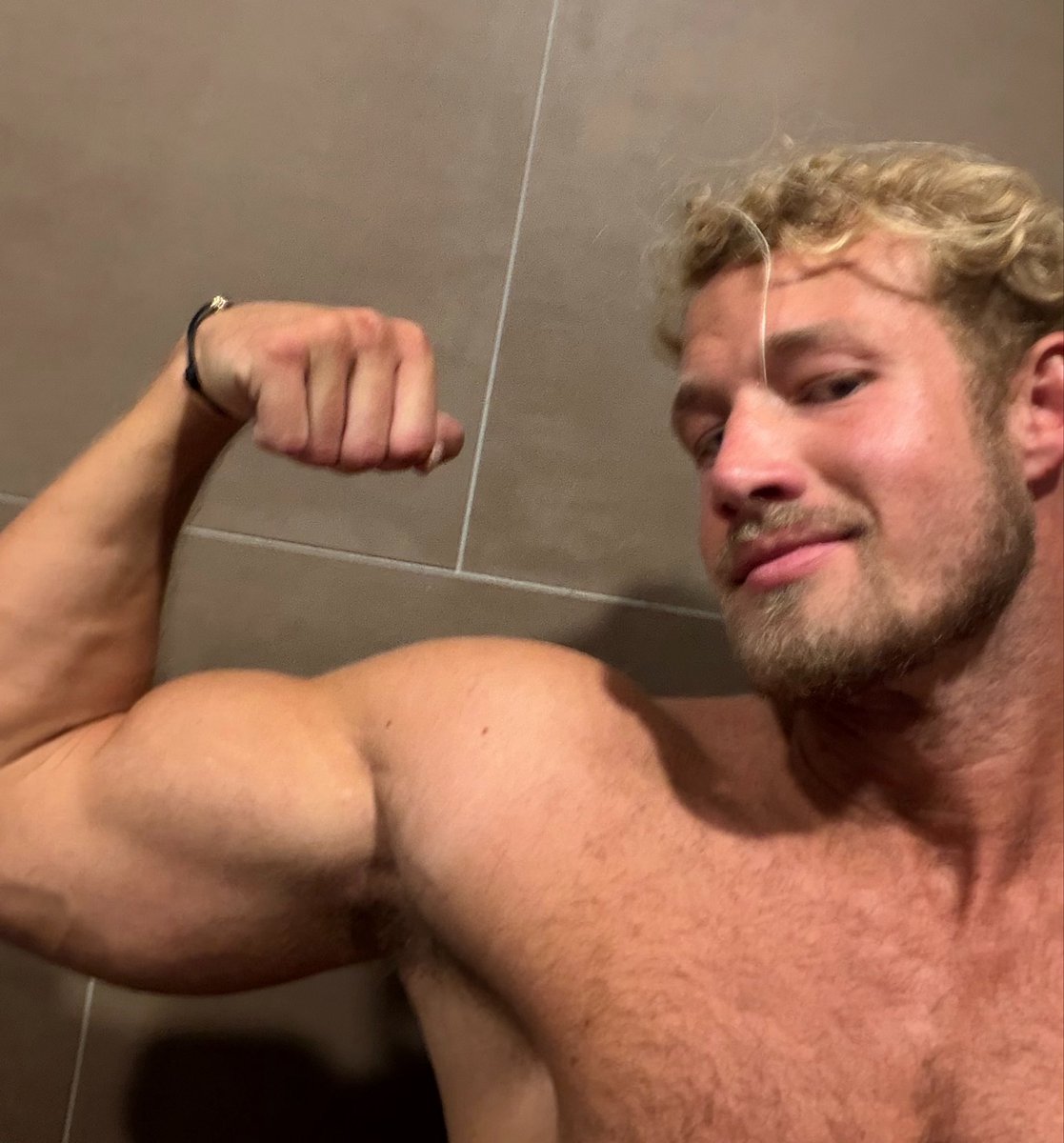 Alpha Ber 👑 tweet media