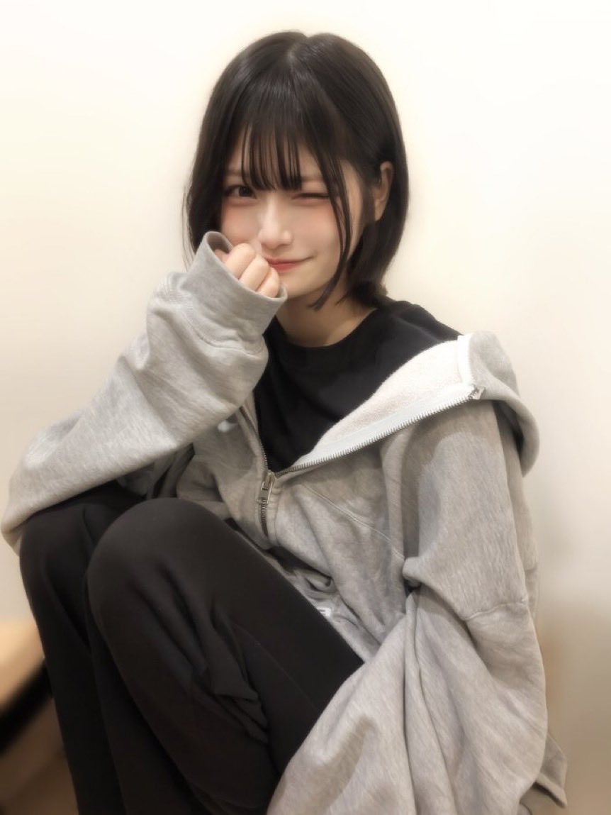 萌脸三三 tweet media
