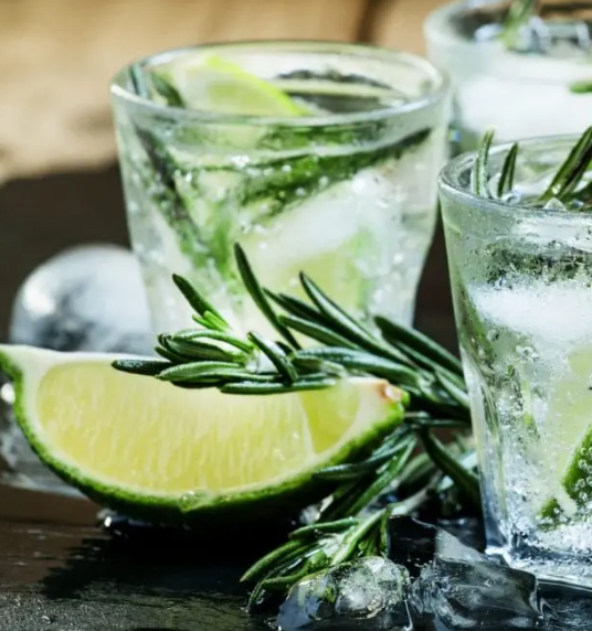 Spirit_of_Wales's tweet image. Shake up your Friday night with a classic Gimlet 🍸Sharp lime meets smooth Welsh gin for a cocktail that never goes out of style. Simple, elegant and seriously satisfying.
Find the recipe here: spiritofwales.com/cocktail-recip…
#GinLovers #FridayCocktails #Gimlet #SpiritOfWales #WelshGin