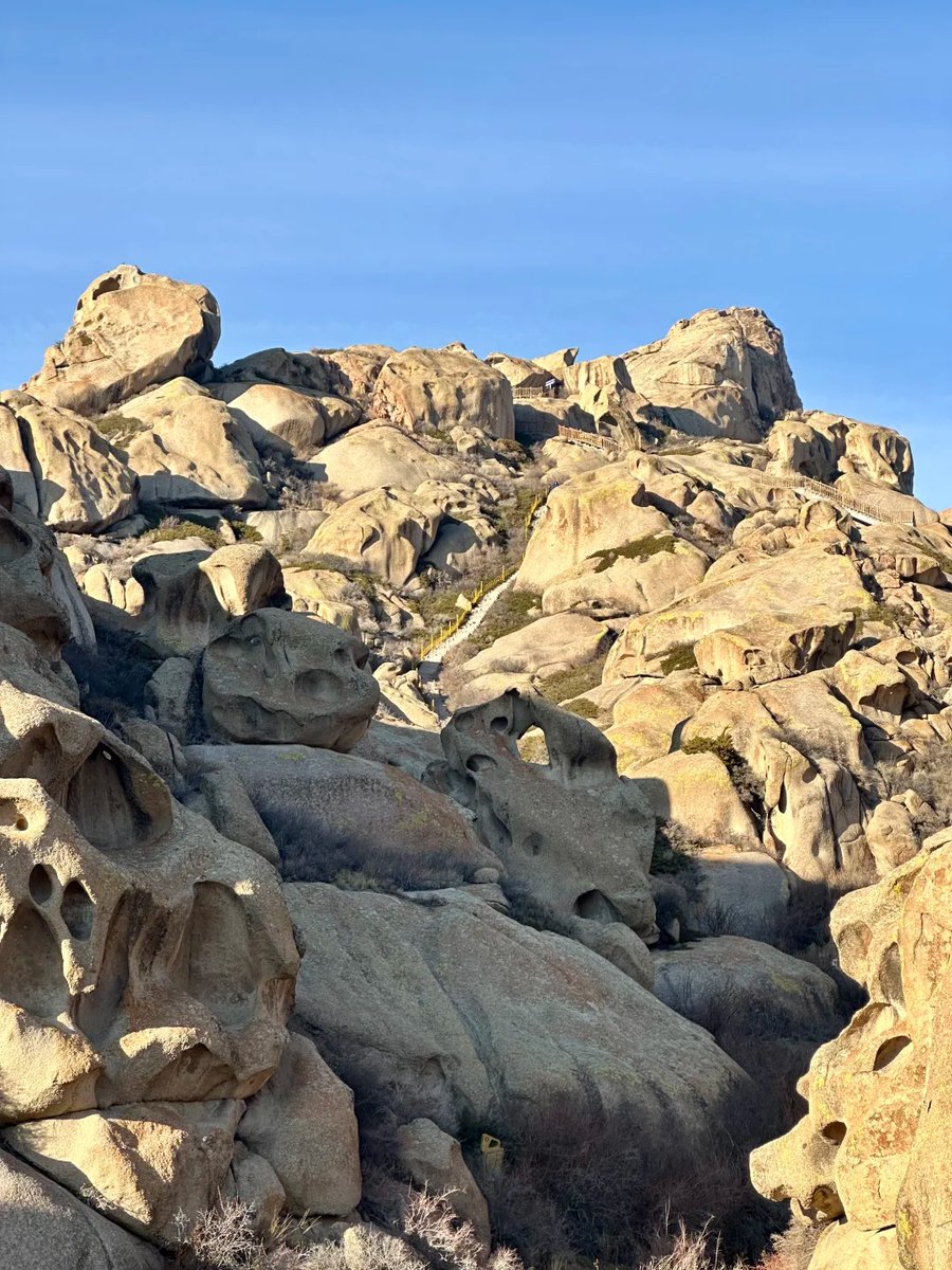 AnargulInBJ's tweet image. Granite #rocks in #Bole city, China's #Xinjiang have been shaped by hundreds of millions of years of wind and snow erosion, forming diverse and scattered natural sculptures. #Travel #Nature