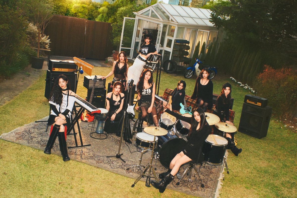 TWICE THIS IS FOR 追加公演 国立 万トレ コンプセット② TWICEのツアー追加公演は国立競技場3days、360度ステージで各日約8万人