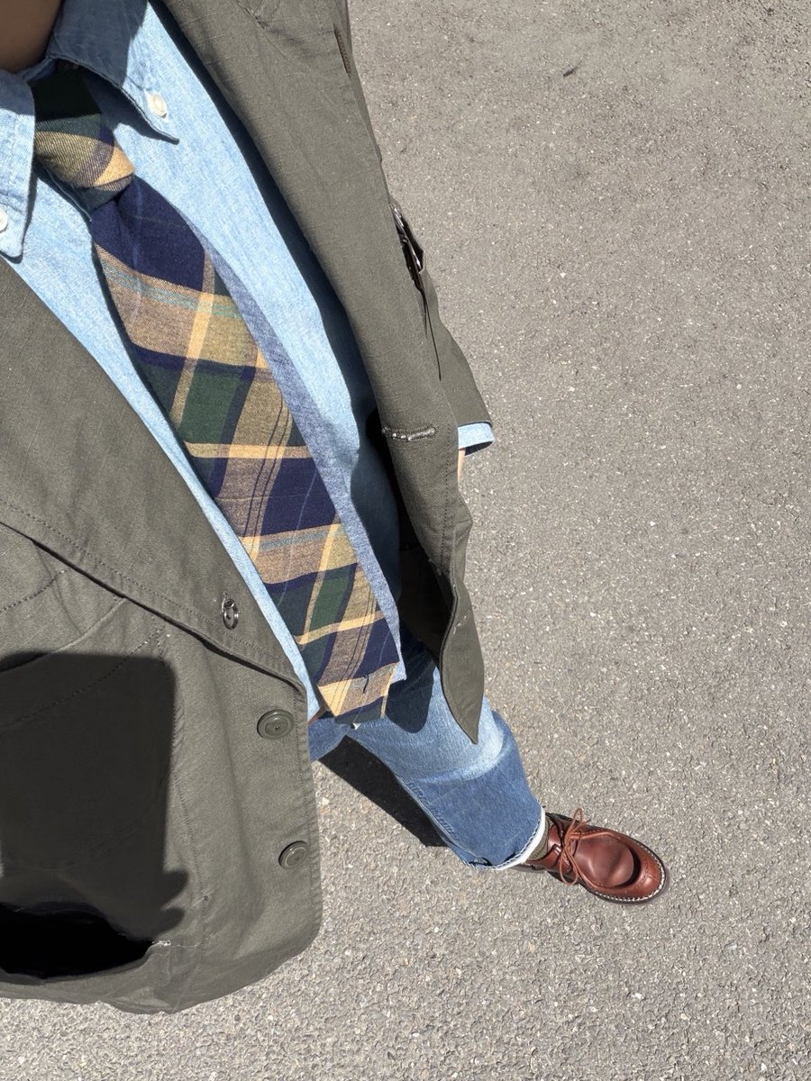 Powered_beggar's tweet photo. ㅅㅂ 그림자만 없애도 AI정보라고 박히네 https://t.co/rzIPZ2roxj
