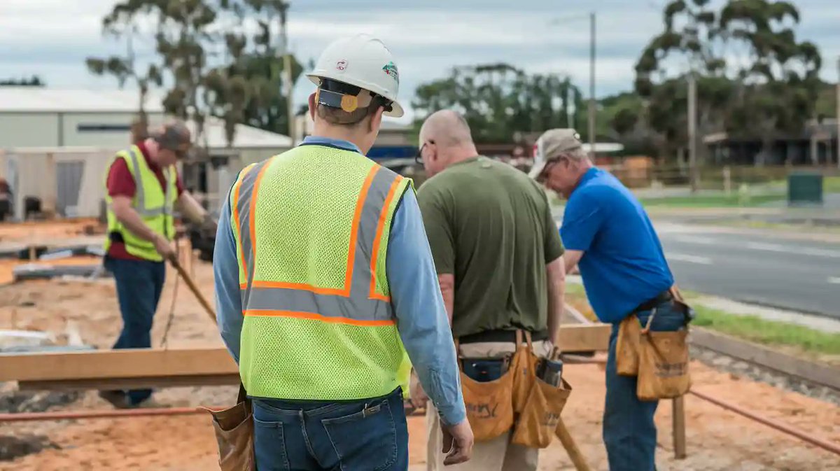 GDU's tweet image. 🦘 Discover how DAMA visas offer skilled workers a chance to contribute to Australia's regional areas and explore pathways to permanent residency. - bit.ly/46S38a1

#australia #Australiamigration #DAMA #DAMAVisas #employmentopportunities #regionalvisas