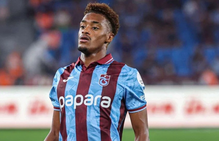 FulhamTransfer's tweet image. 🚨 Fulham eye Trabzonspor duo Chibuike Nwaiwu &amp;amp; Wagner Pina according @FourFourTwo🥉
⚫⚪#FFC #Transfers #TransferNews