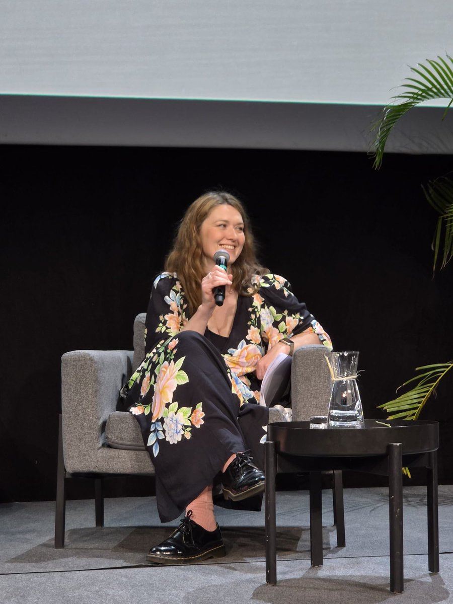 MedPourLePeuple's tweet photo. “Les femmes sont surreprésentées dans les temps-partiels, et dans les tâches de soins dans la famille et à la maison” explique Elise Derroitte, vice-présidente de la Mutualité Chrétienne
#ColloqueMPLP #Médecinepourlepeuple #TravailEtSanté https://t.co/SEHTzMSiuF