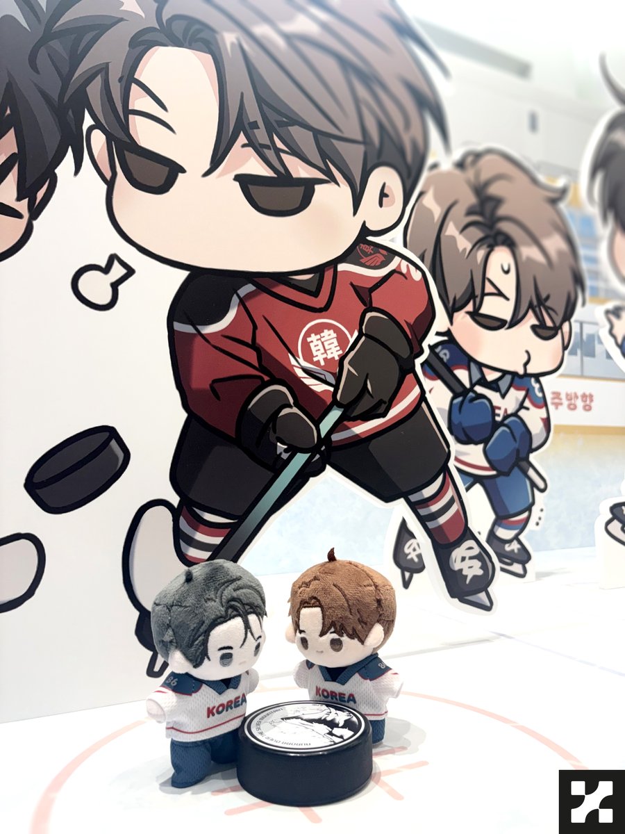 《MELTING POINT OFFICIAL CAFE》 
해빙곡선 : 𝙄𝙣𝙩𝙚𝙧𝙢𝙞𝙨𝙨𝙞𝙤𝙣 in LEBOM 🏒🧊

이번 주말은 성수 #레봄 아이스링크장으로! 
이안💙은산과 함께 #카페레봄 만의 스페셜 메뉴와 특전을 만나보세요 🤍

#해빙곡선인터미션 #MeltingPoint 
#피비 #PIBI #LEBOM #레진 #LEZHIN