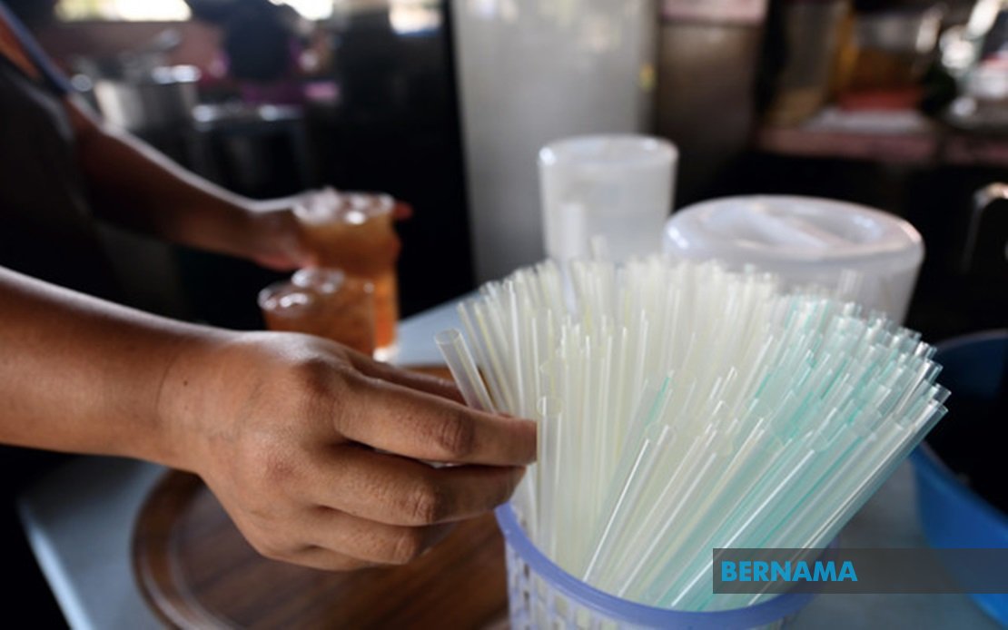 BernamaBiz's tweet image. 📌Domestic plastic supply sufficient for at least two months - @PetraJayaMP 

📌Government steps up efforts to secure new sources, expand international cooperation and find alternative plastic raw materials - DPM Fadillah Yusof

#BernamaBiz #plastic