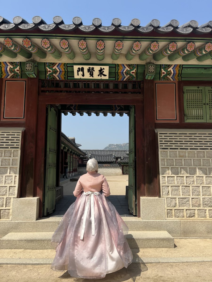 haleshiroi's tweet photo. ✨ 15.04.26 / Seoul ✨ https://t.co/UES29Wfu5w