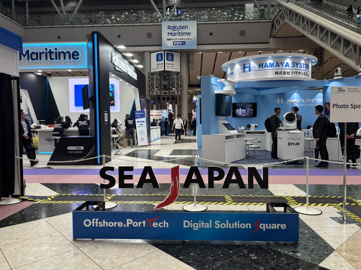 CustomerCloudJP's tweet photo. ビッグサイトで3日間開催されていた
Sea Japan 2026へ。

最後の写真は、船長さんの席から見た景色。
居眠りをAIが検知してくれるようです。

新しい学び、そして出会いがたくさんある
貴重な体験となりました🚢

渋谷から世界へ。
Non-Destructive Innovation.
カスタマークラウド https://t.co/91xBVcVNEu