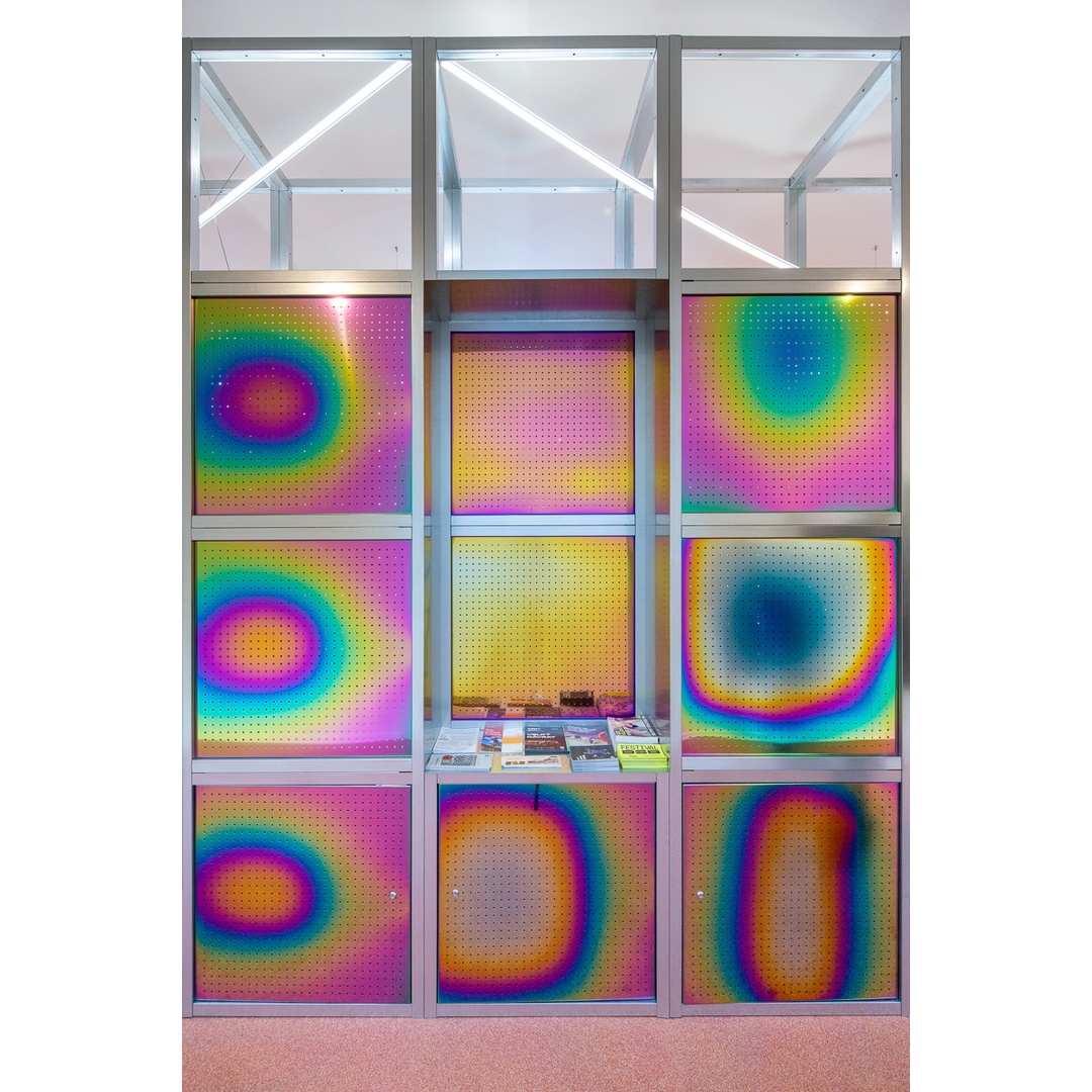 zeman_martin's tweet image. Fotografoval jsem interiér TIC Brno, dílo KOGA a Duro Design. Moderní modulární konstrukce s iridiscentními panely vytváří dynamický duhový efekt. Umělé světlo podtrhuje vzdušnost prostoru v Brně.

#architecture #interiordesign #Brno