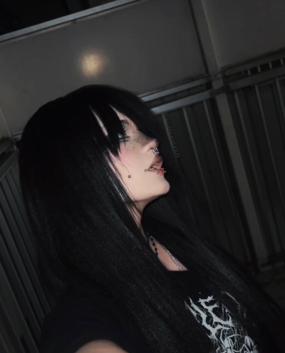 rxttxnnxxn's tweet image. hiiiiio 𐔌՞ ܸ.ˬ.ܸ՞𐦯
#altgirl #emogirl #alternative #hai