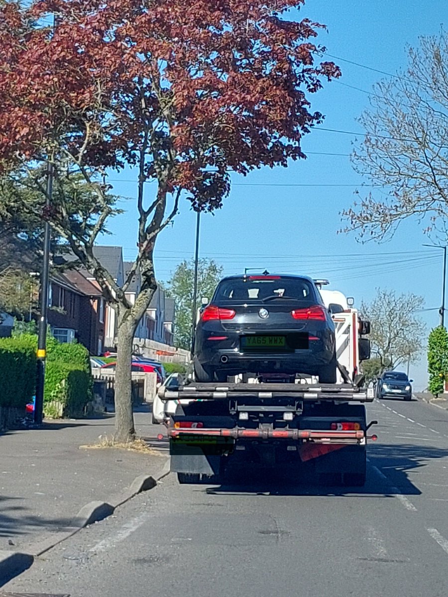 StechfordWMP's tweet image. Vehicle seized on Audley Road this morning and driver prosecuted for No licence and no insurance.   The driver had just driven past a school with lots of children around!!  #BEINSURED