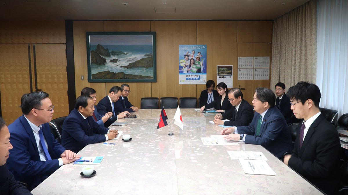 総務省 tweet media