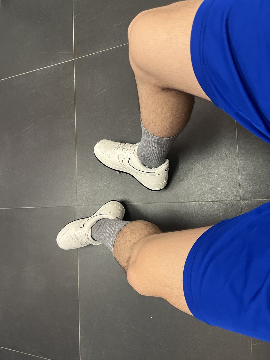 VascoAlpha68808's tweet photo. A comerme los pues zorra, mientras tu amo de drena y te deja a cero🤣💸🧎#amocash #cashmaster #alphamaster #slut #findom #zorras #sumisas #money #paypal #bizum #revolut #slave https://t.co/f1LPMqssCq