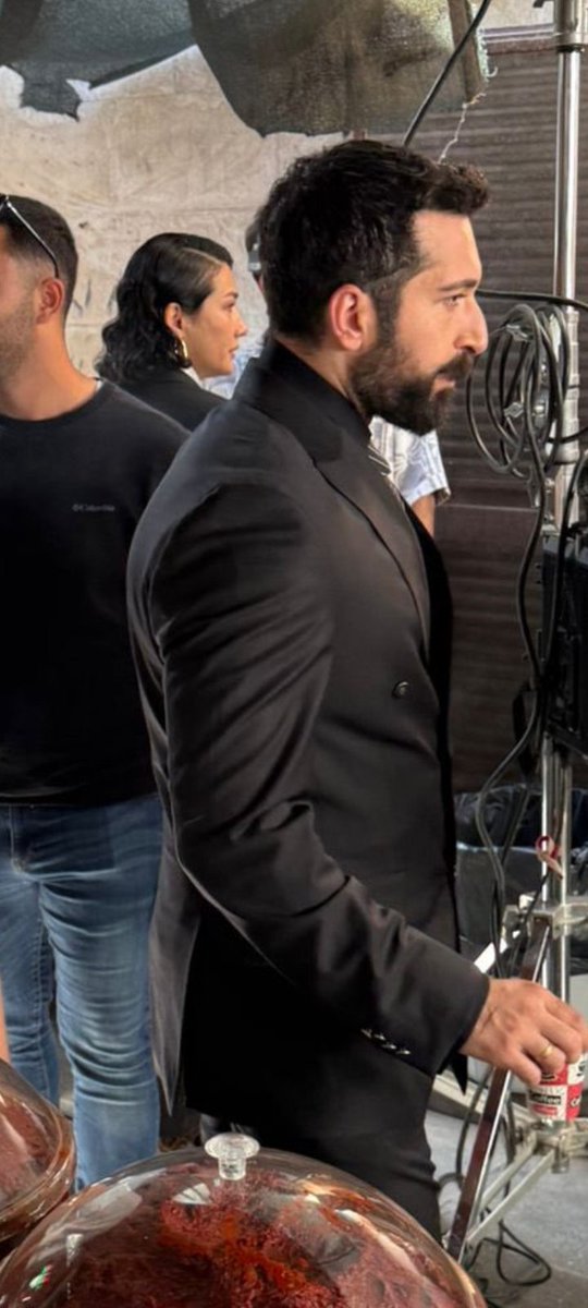 STO®'¥ tweet media